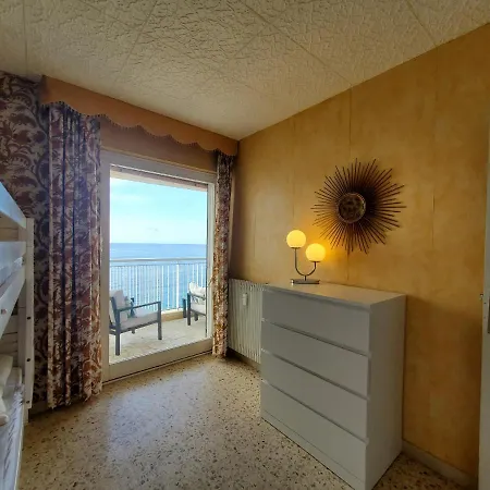 아파트 Tour Mediterranee 10e Etage T2 38m2 *