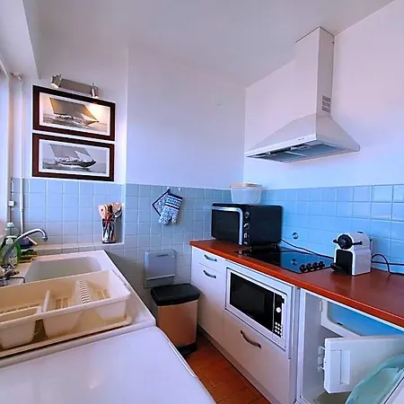 아파트 Tour Mediterranee 10e Etage T2 38m2 *