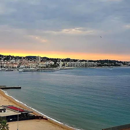 Tour Mediterranee 10e Etage T2 38m2 Fréjus